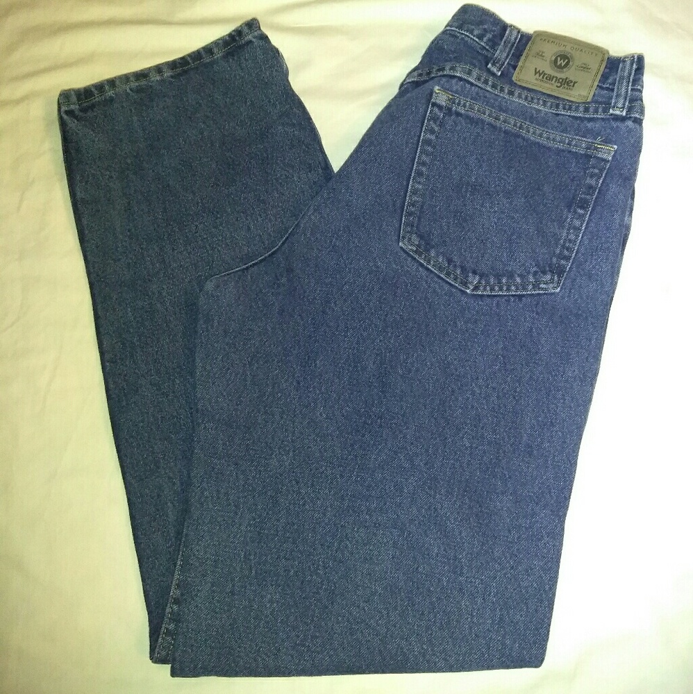 Wrangler Relaxed Fit 5 Pocket Jeans